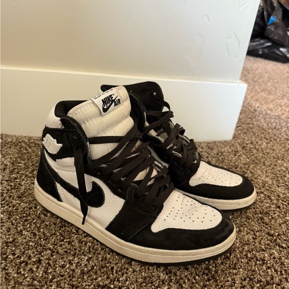 Nike Jordan 1 pandas  Black and White High-Top Sneakers - Picture 1 of 4